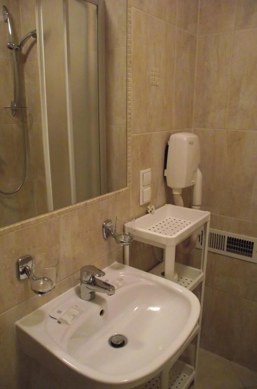Villa Del Arte Bed & Breakfast Wadowice Bagian luar foto