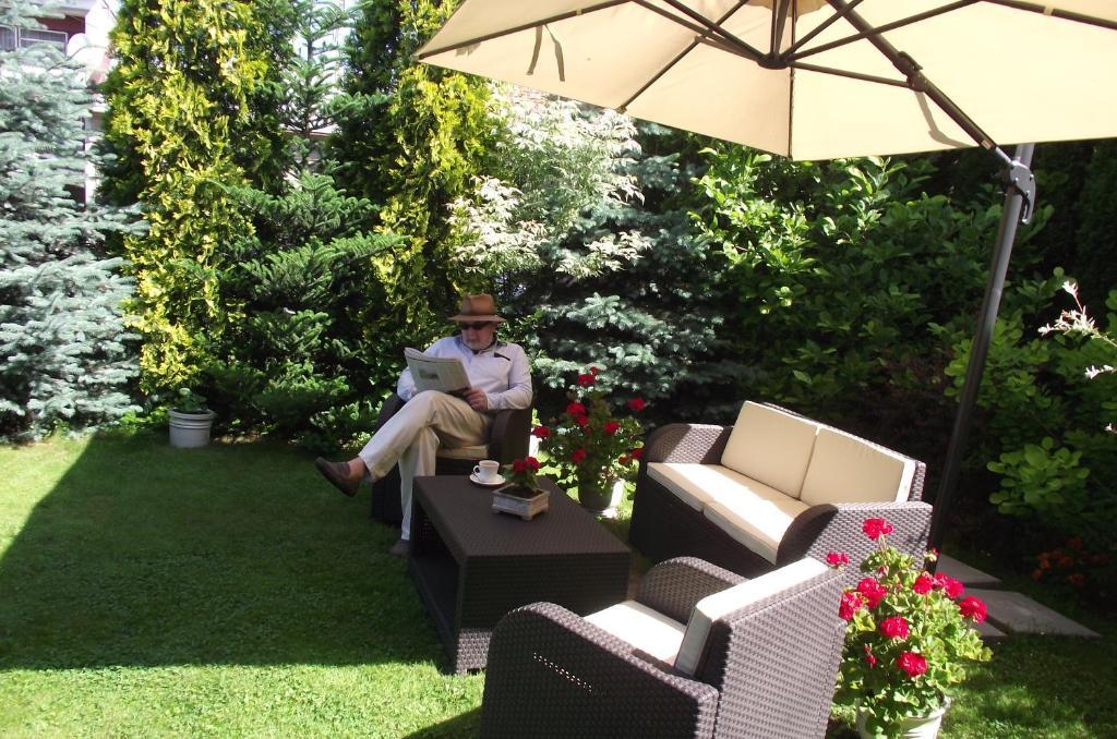 Villa Del Arte Bed & Breakfast Wadowice Bagian luar foto