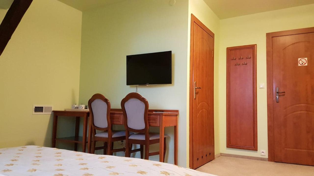 Villa Del Arte Bed & Breakfast Wadowice Bagian luar foto