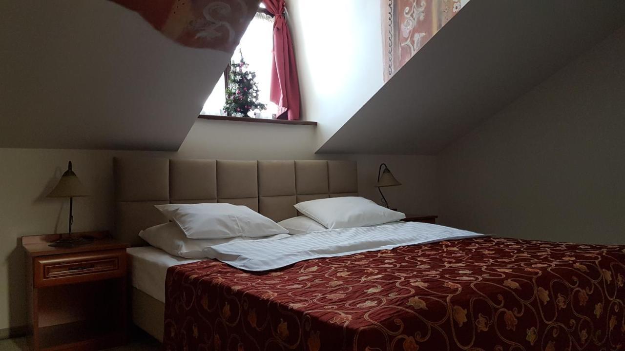 Villa Del Arte Bed & Breakfast Wadowice Bagian luar foto