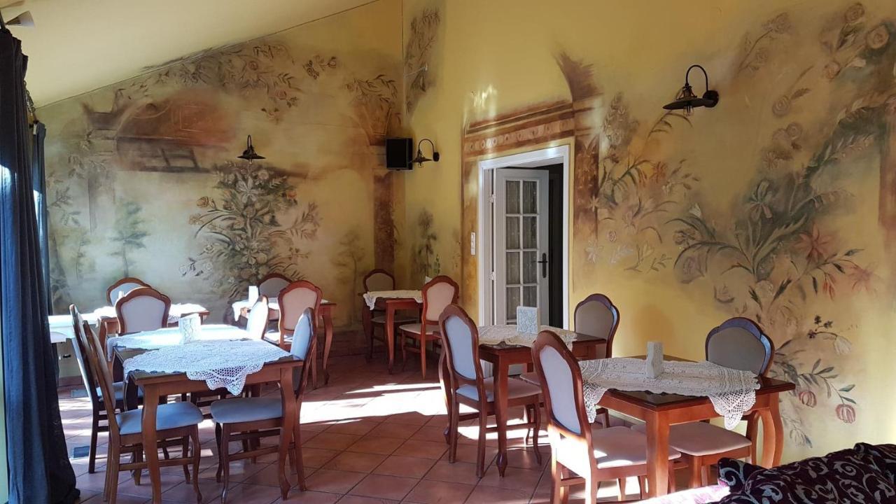Villa Del Arte Bed & Breakfast Wadowice Bagian luar foto