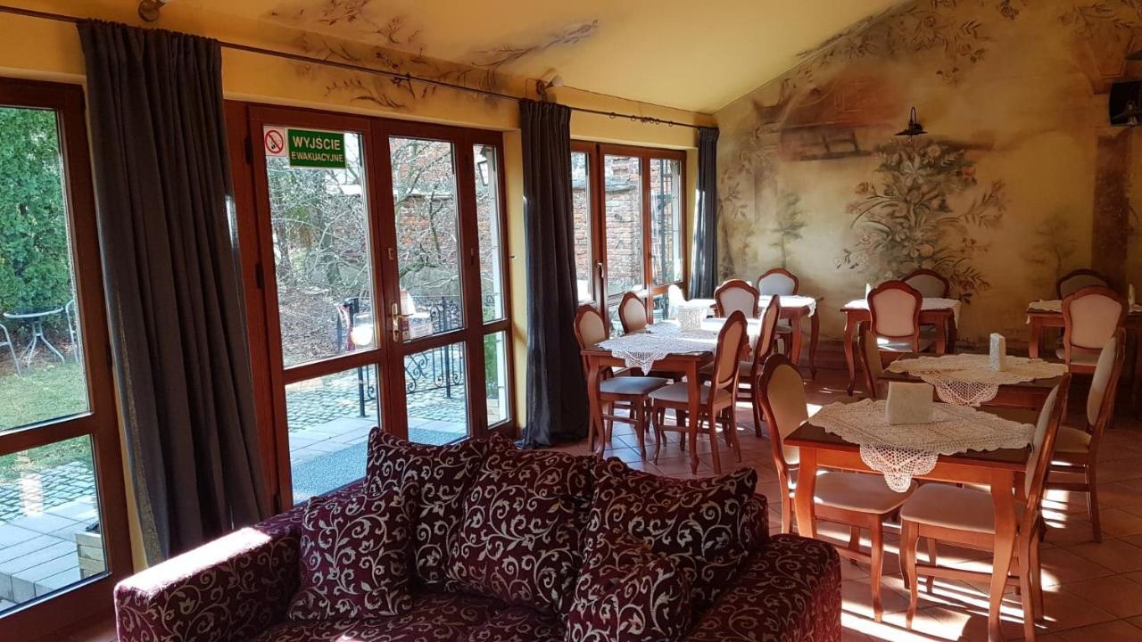 Villa Del Arte Bed & Breakfast Wadowice Bagian luar foto